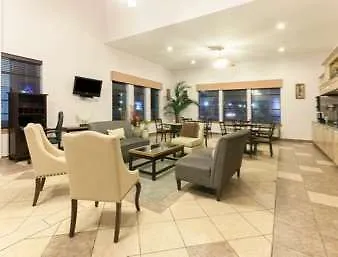 Super 8 By Wyndham Tulsa/downtown/east Hotel Tulsa