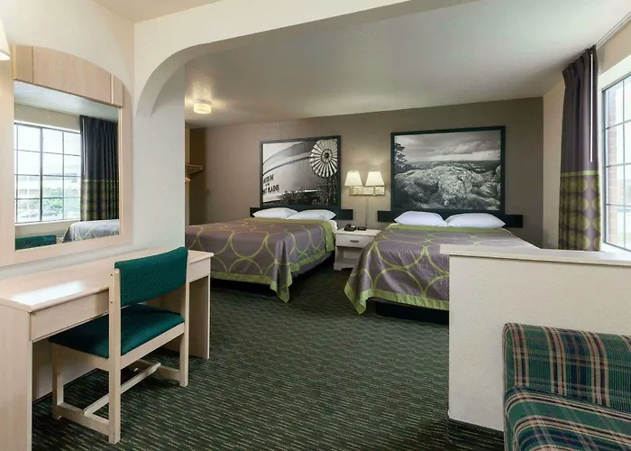 Super 8 By Wyndham Tulsa/downtown/east 2* Tulsa